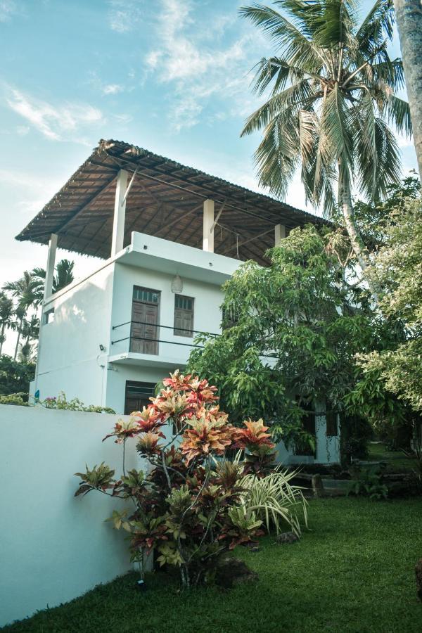 Hotel Casa Gitano Ahangama Exterior foto